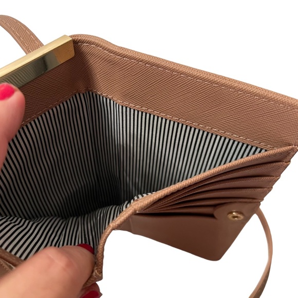 Madison West Tan Crossbody Wallet Bag NWOT - Picture 5 of 6
